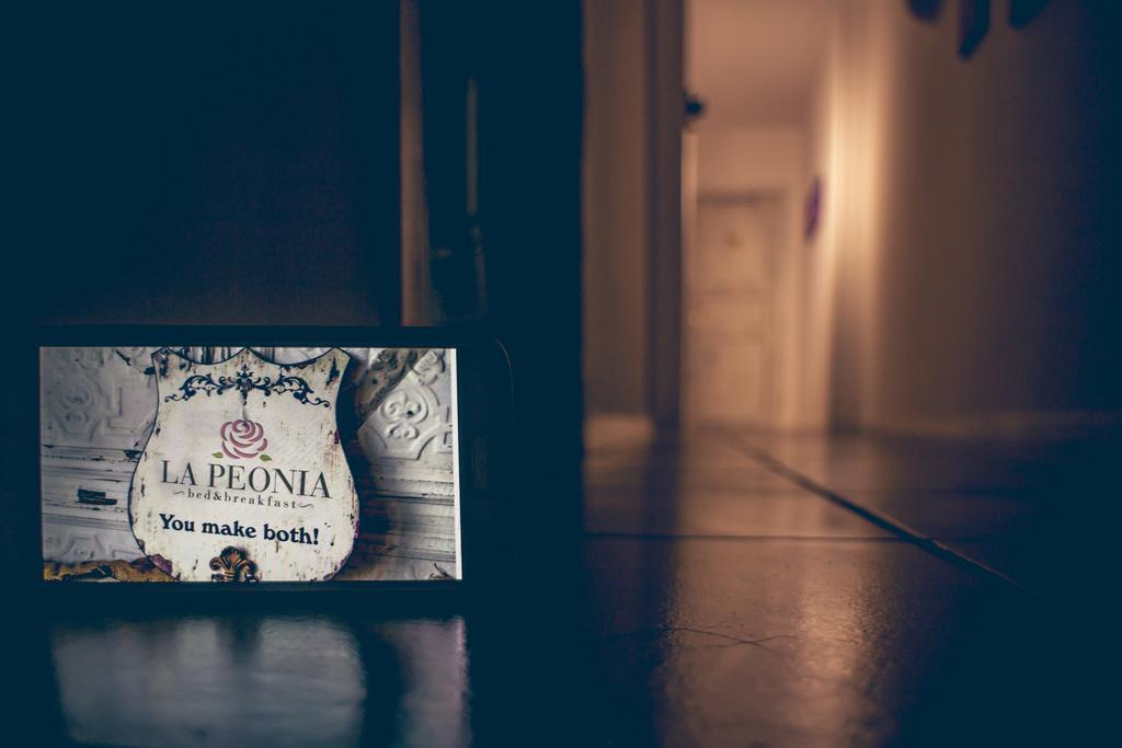 La Peonia Panzió Nápoly Szoba fotó